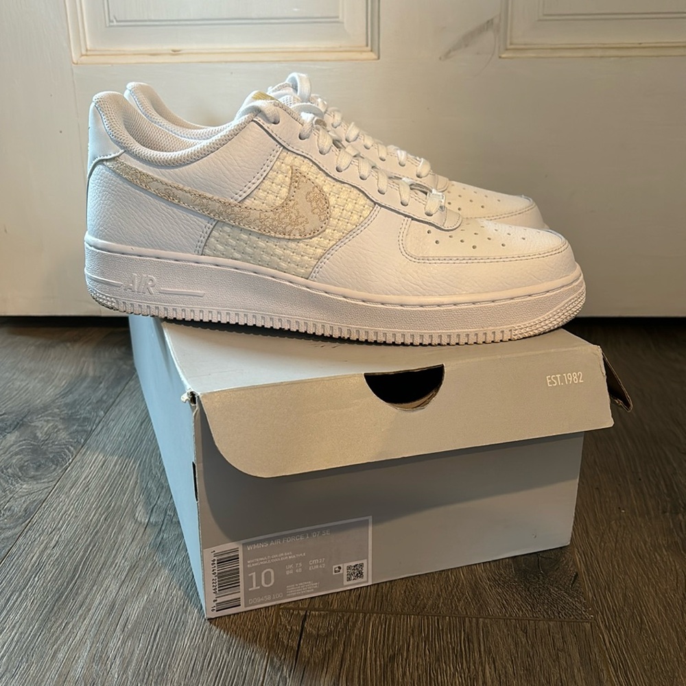 Nike Women’s Air Force 1 ‘07 SE White/Multi-Color-Sail Size 10